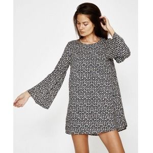 NWT! Amuse Society •M• Barcelona Long Sleeve Paisley Mini Kimono Sleeve Dress
